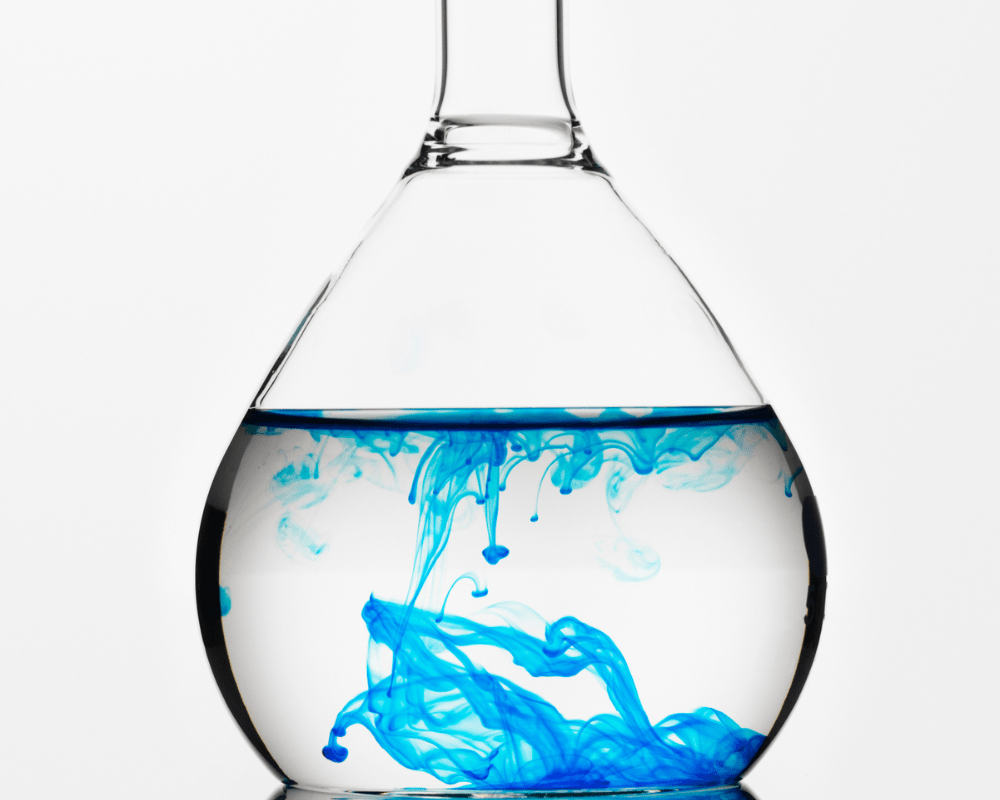 H2Blue reagent titration test showing color change as a method to measure dissolved hydrogen in water with drop accuracy.